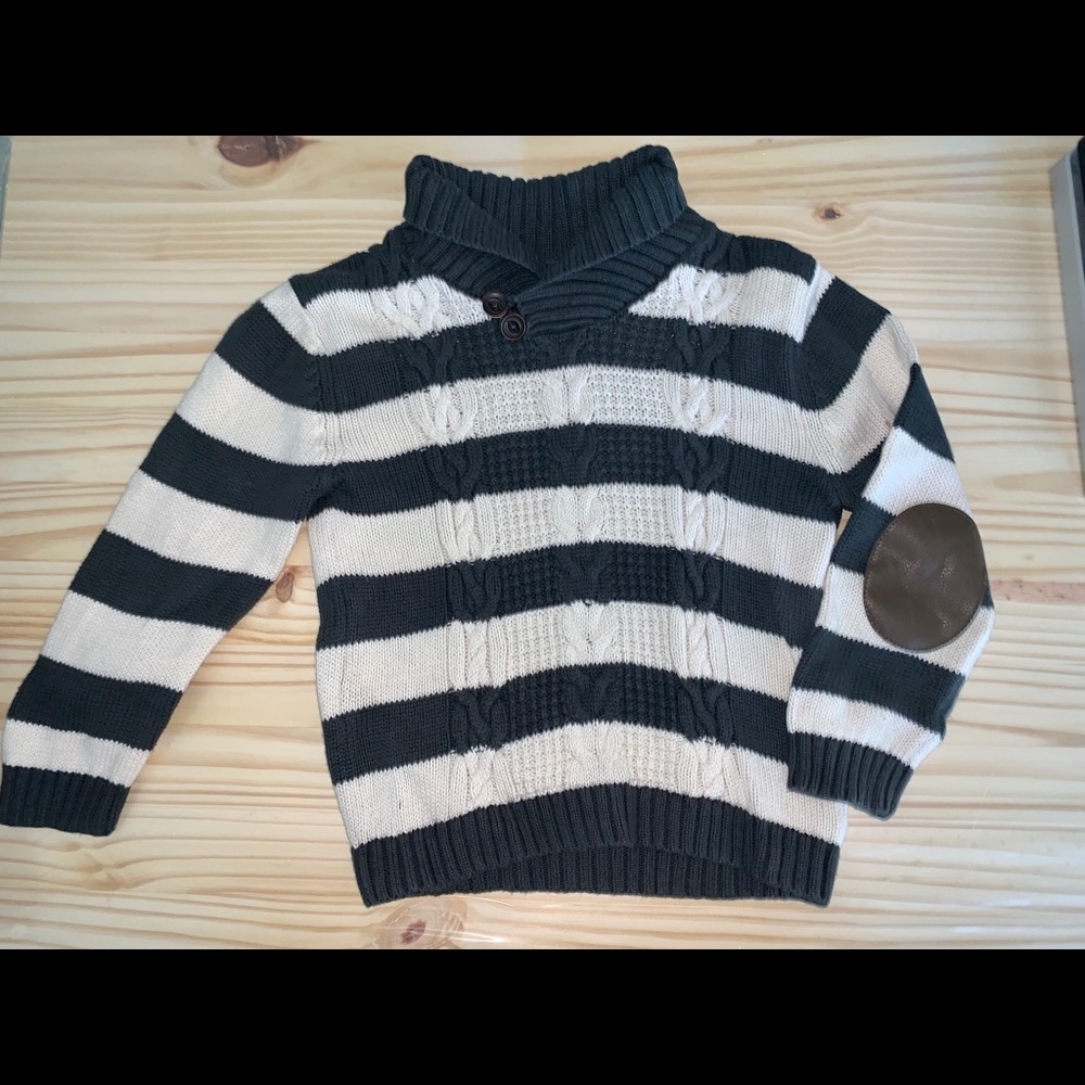 Cherokee Preppy Shawl Collar Gray/Cream Sweater